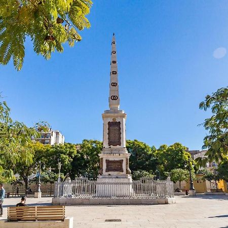 Central Malaga Apartment At Mitjana Plaza エクステリア 写真