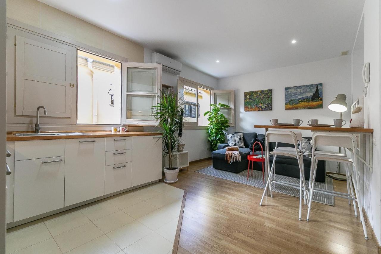 Central Malaga Apartment At Mitjana Plaza エクステリア 写真