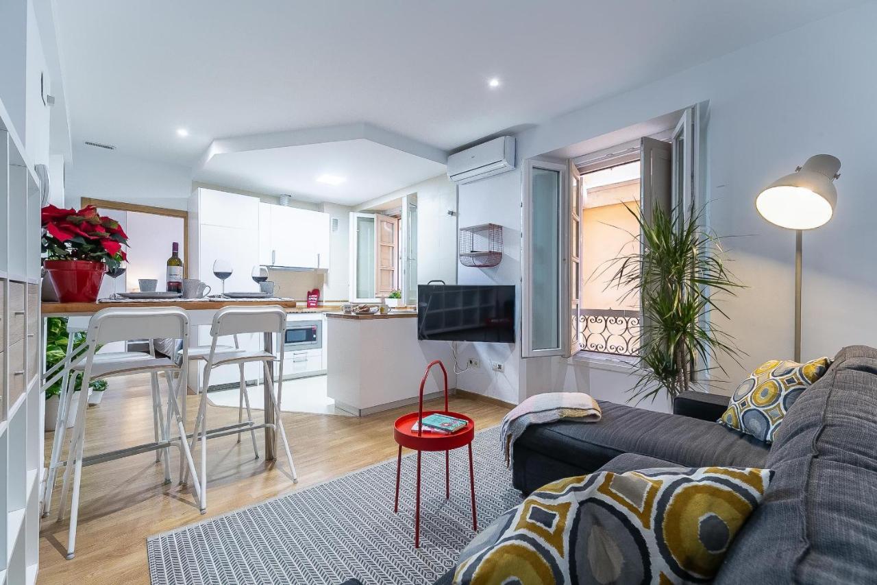 Central Malaga Apartment At Mitjana Plaza エクステリア 写真