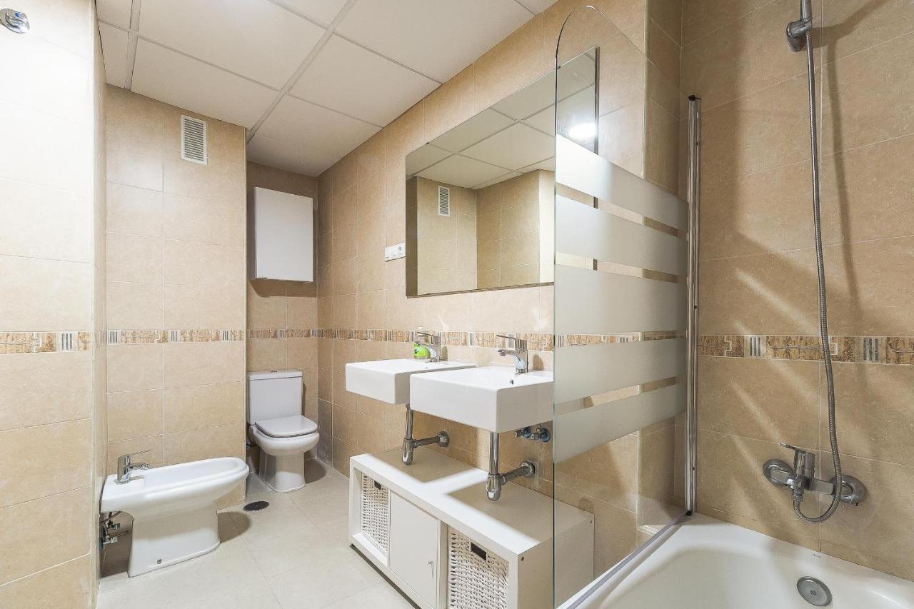 Central Malaga Apartment At Mitjana Plaza エクステリア 写真